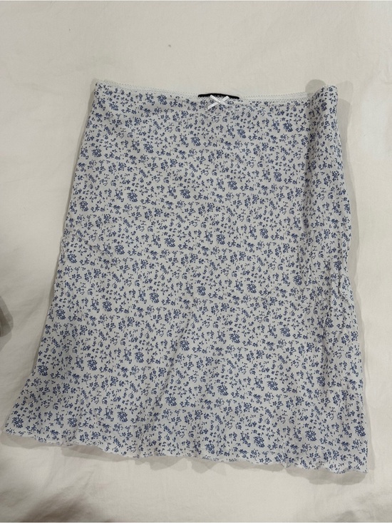 Brandy Melville Dresses & Skirts - Brandy Melville floral mini skirt